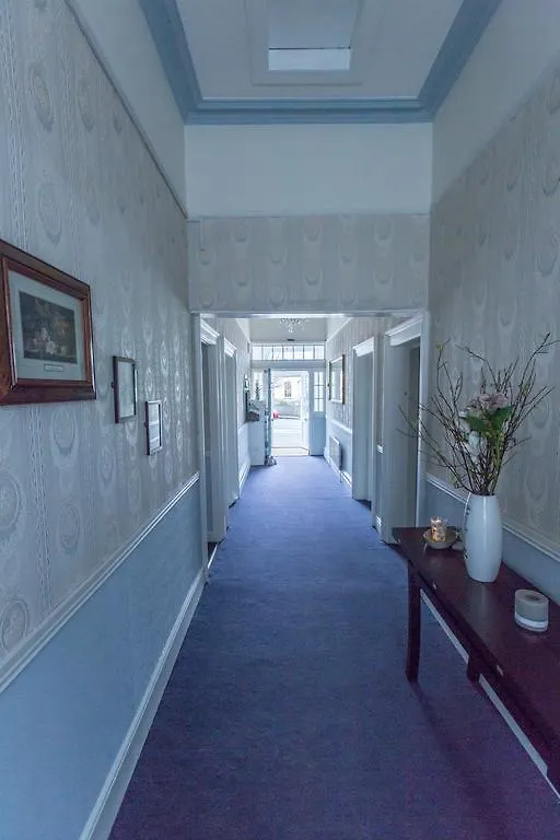 East Park Lodge Dublin 0*,